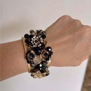 💛🖤 Banana Republic Black and Gold Floral Bracelet 🖤💛